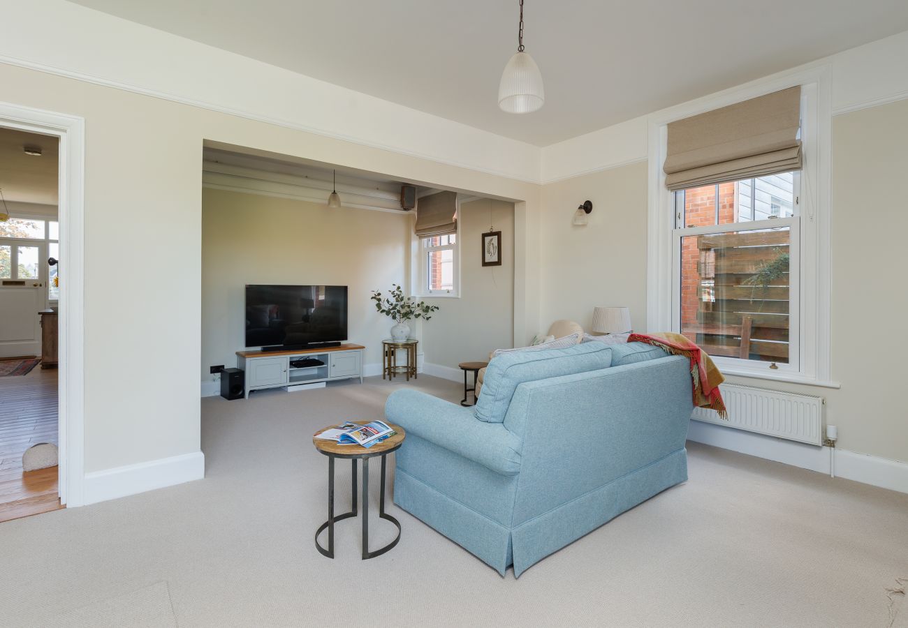 House in Totland Bay - Sandy Lane 