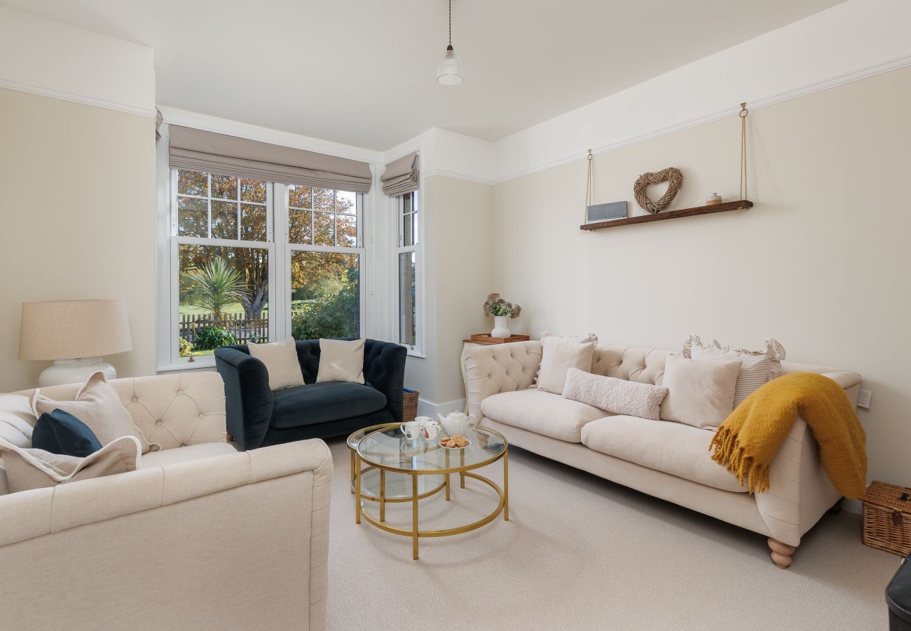 House in Totland Bay - Sandy Lane 